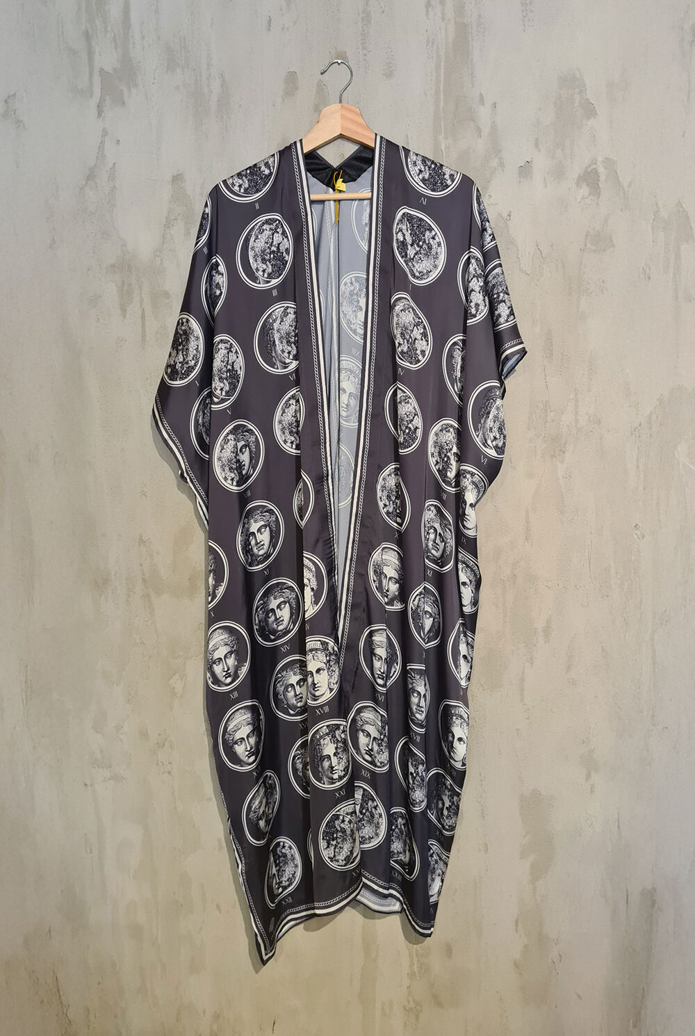 Kimono negro Talla U