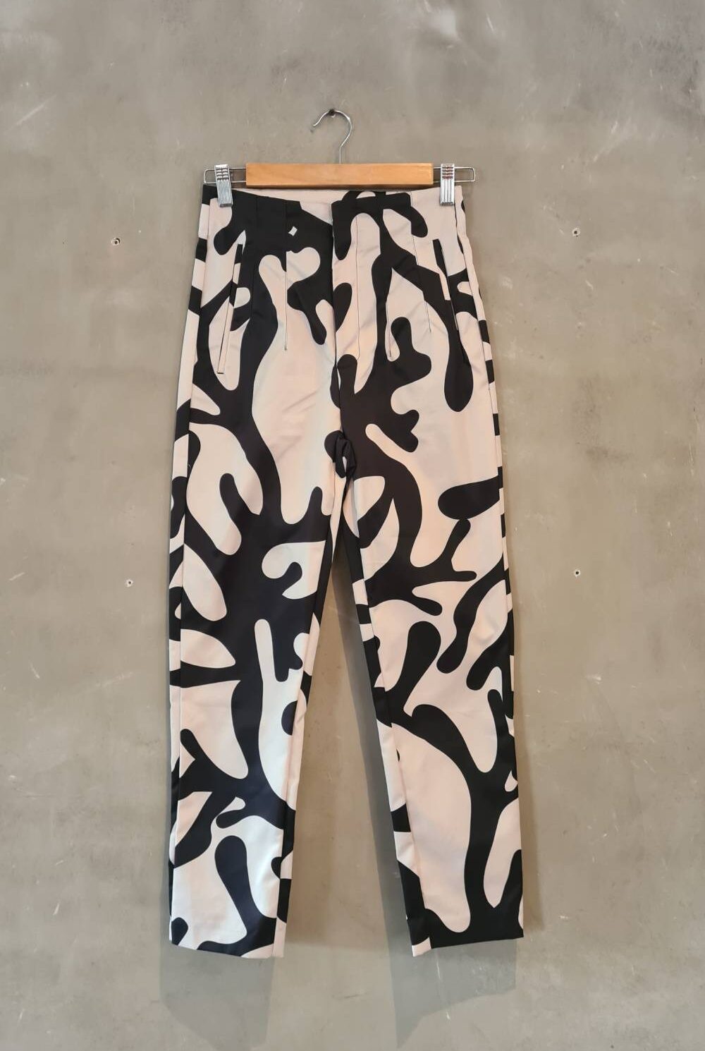 Pantalón beige y negro AMODOMIO Talla 6