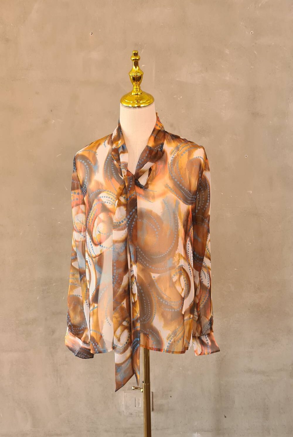 Blusa transparente café MUCH