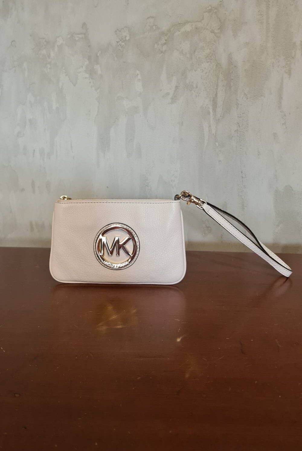Cartera de mano color hueso MICHAEL KORS
