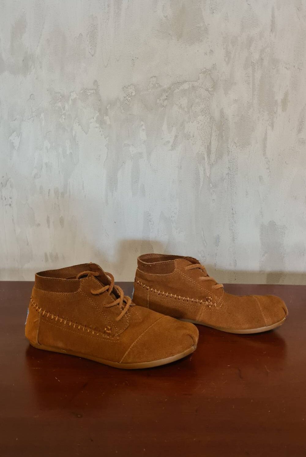 Zapatos color tabaco planos TOMS Talla 6.5