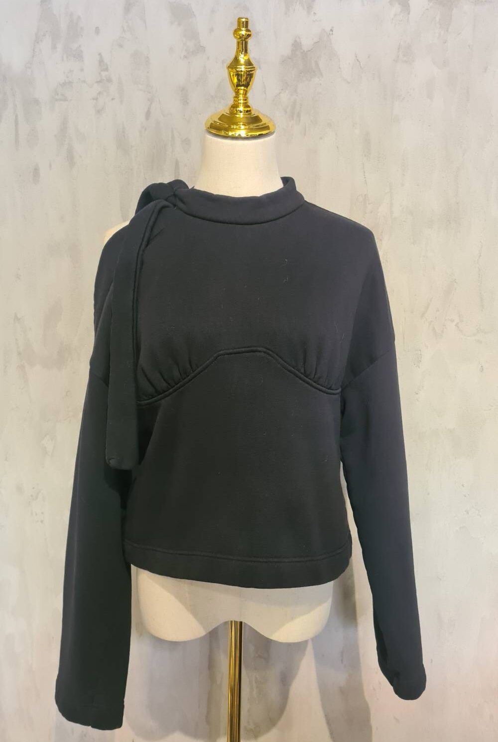 Buso negro tipo sudadera hombro destapado BIMBA & LOLA Talla XS