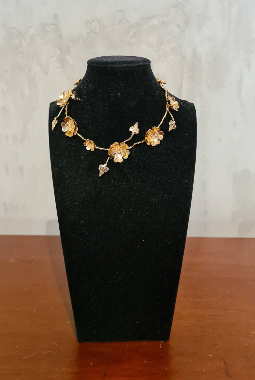 Tiara dorado con transparente