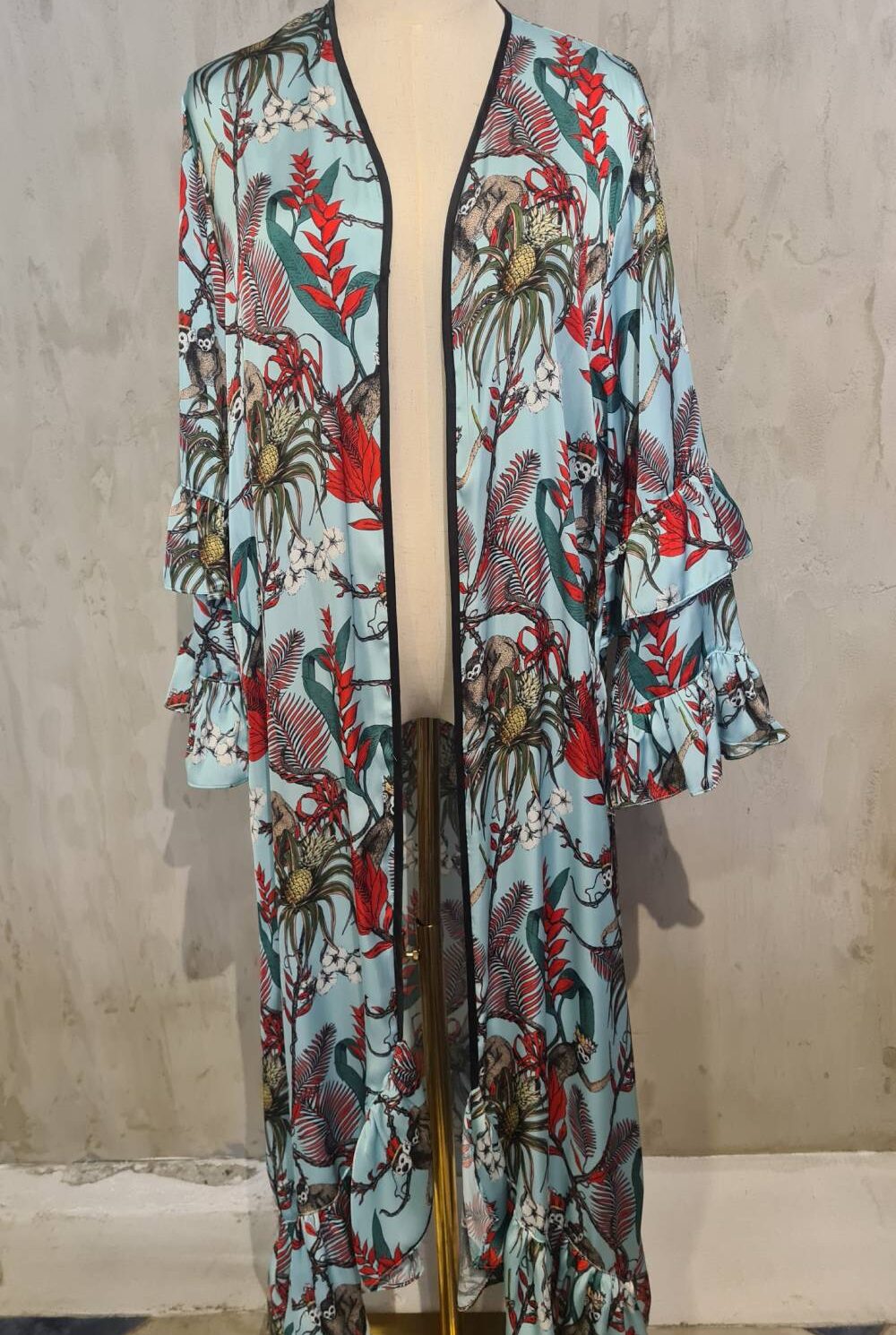 Kimono verdementa con estampados LOBO ROSA
