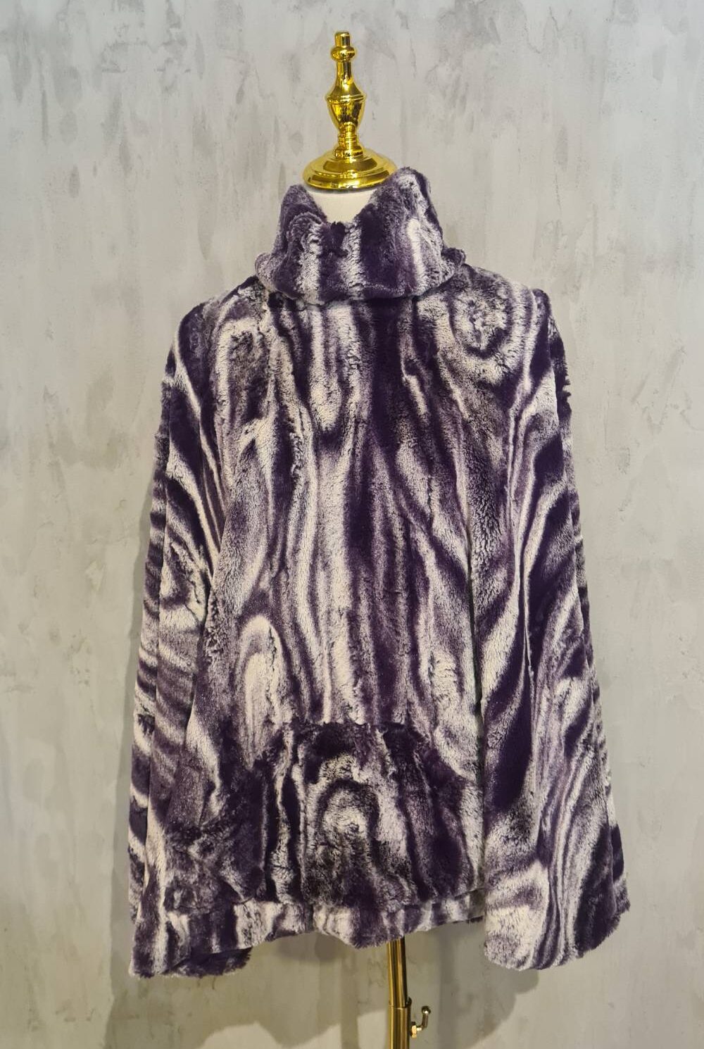 Sobretodo grueso peludo ANGEL DE BARU