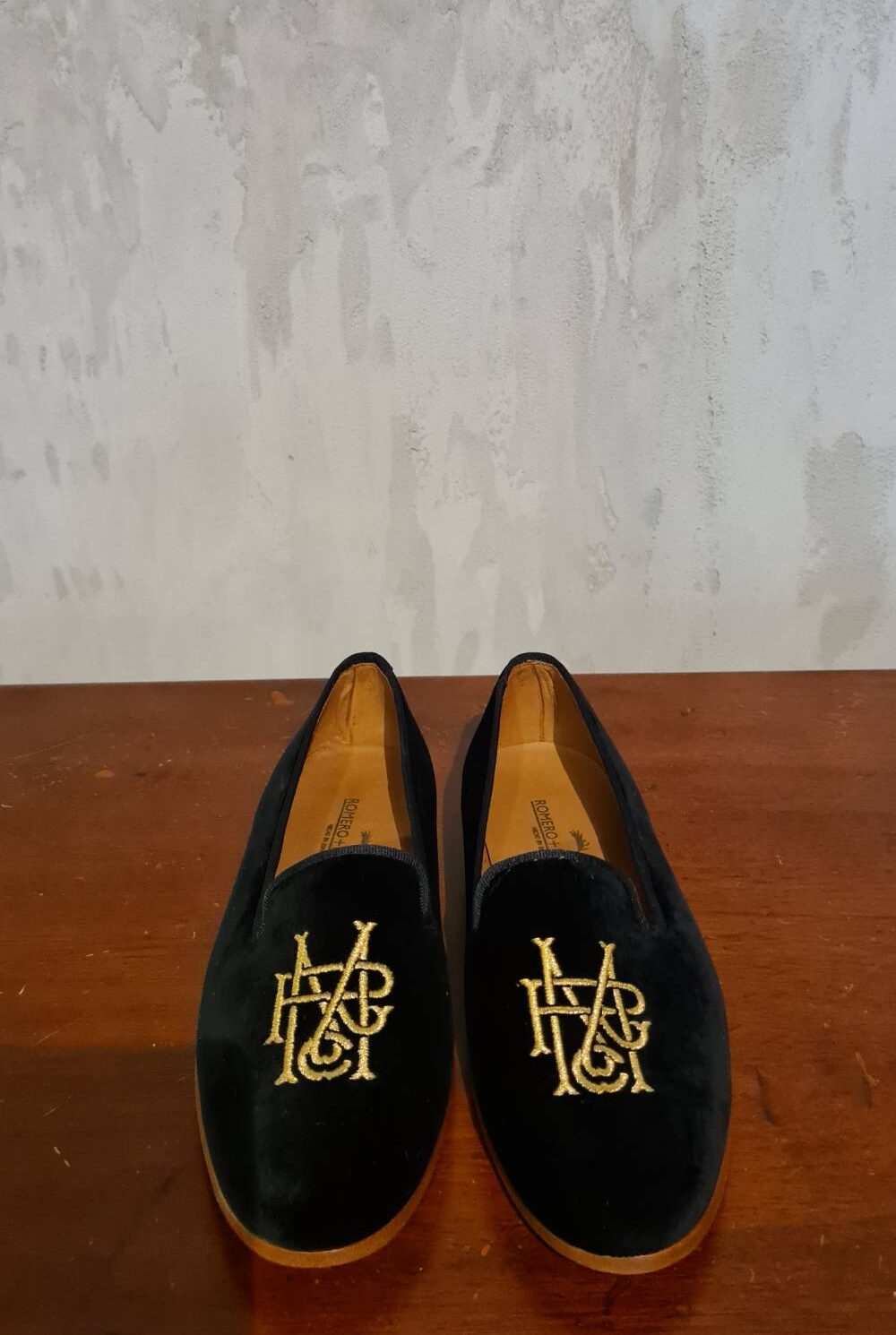 Zapatos letras doradas ROMERO+McPAUL Talla 38