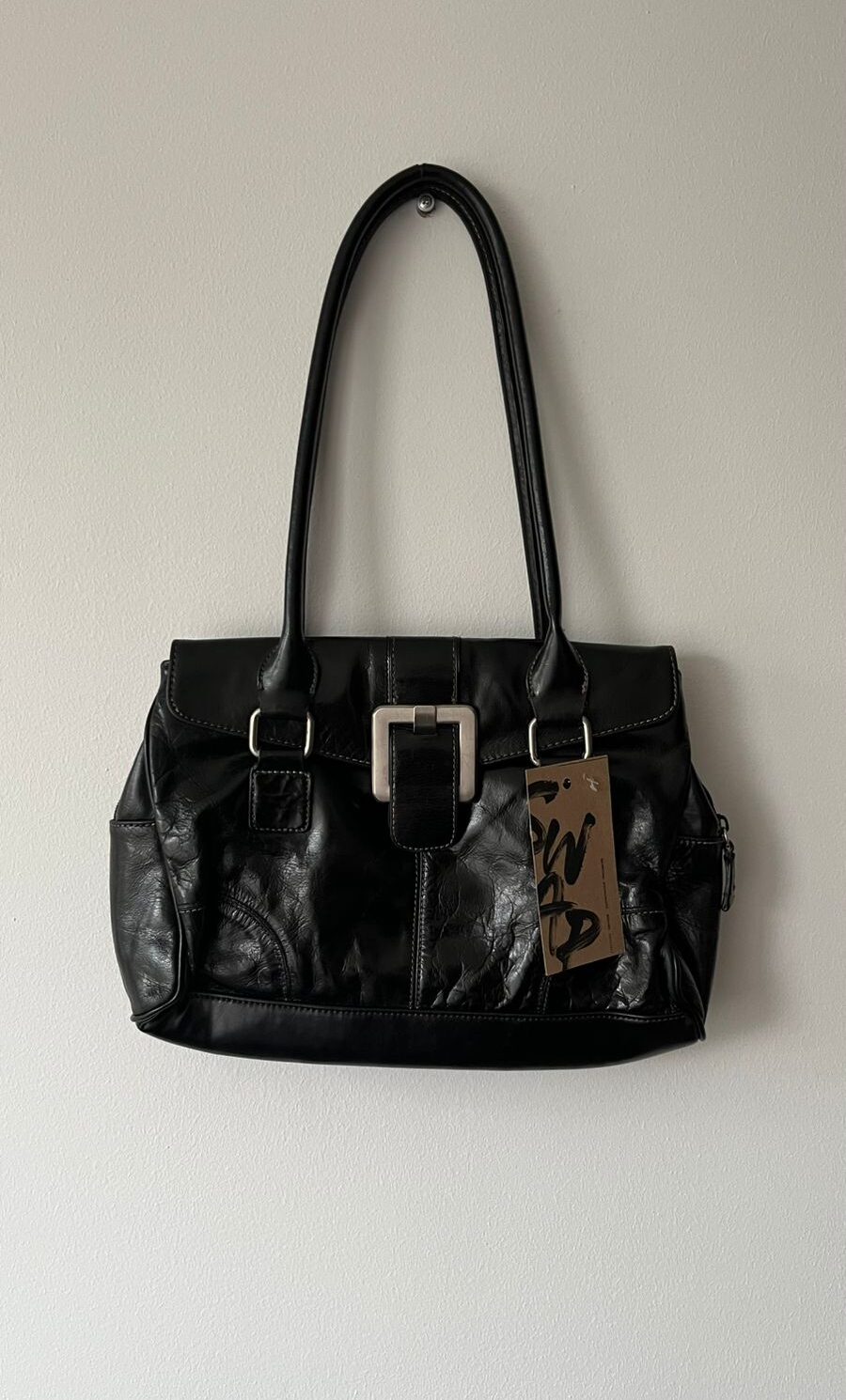 Cartera Negra Dije en Plata Relatibity